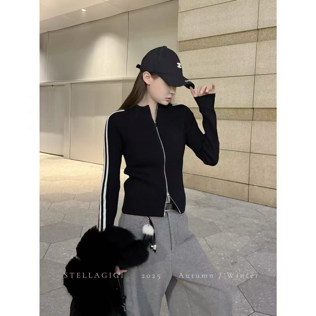 SG / 郭幂幂 AW 回归首播 时髦条纹双拉链针织衫KS-20253007