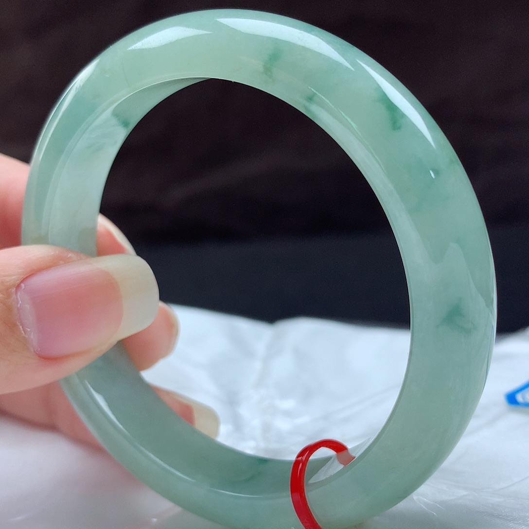 翡翠手镯未镶嵌0047，