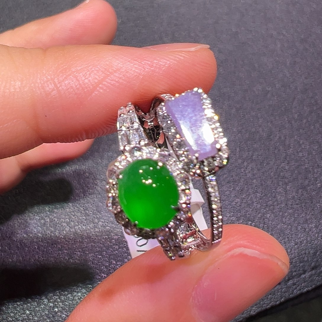 翡翠18K金镶嵌戒指