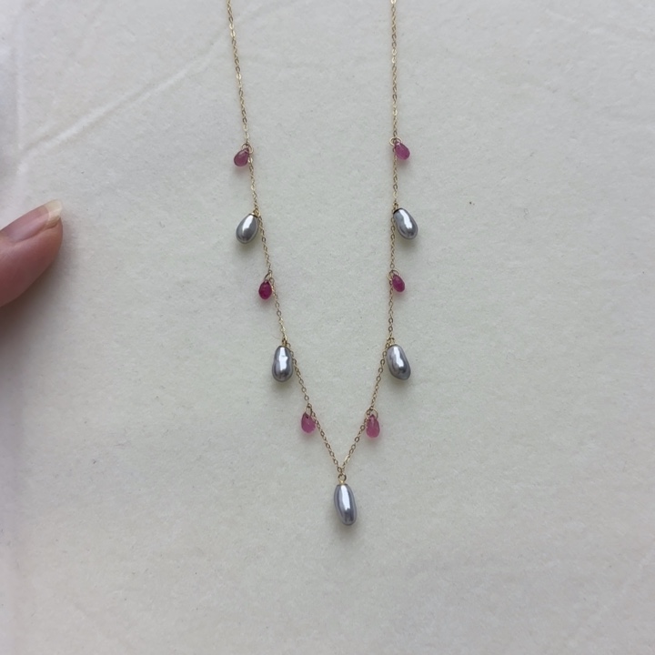 18K金镶嵌海水珍珠颈饰