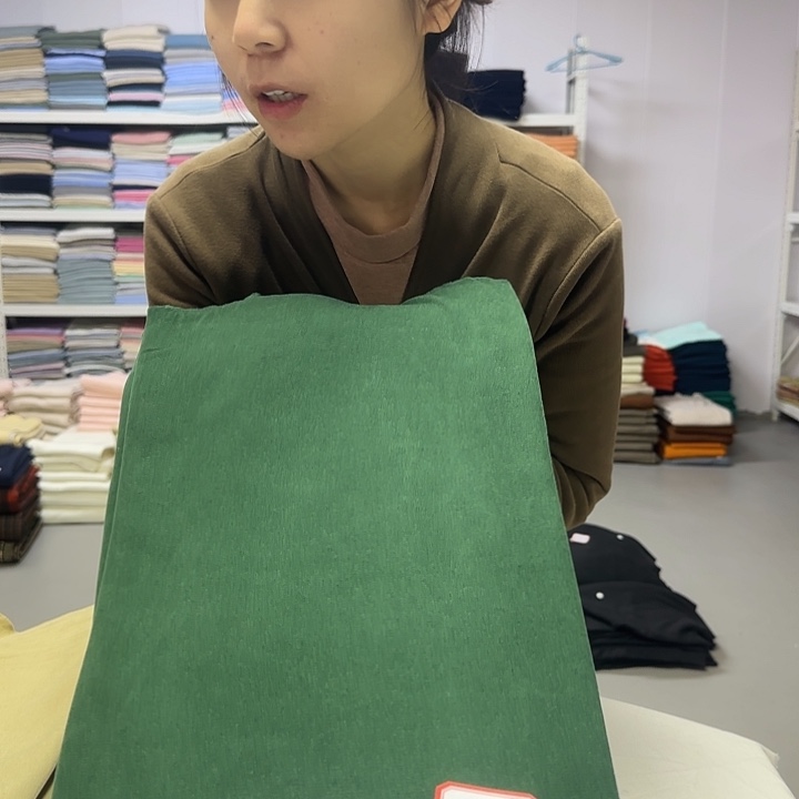 442号绿色色纺牙签条蚕丝奥羊绒1米价格