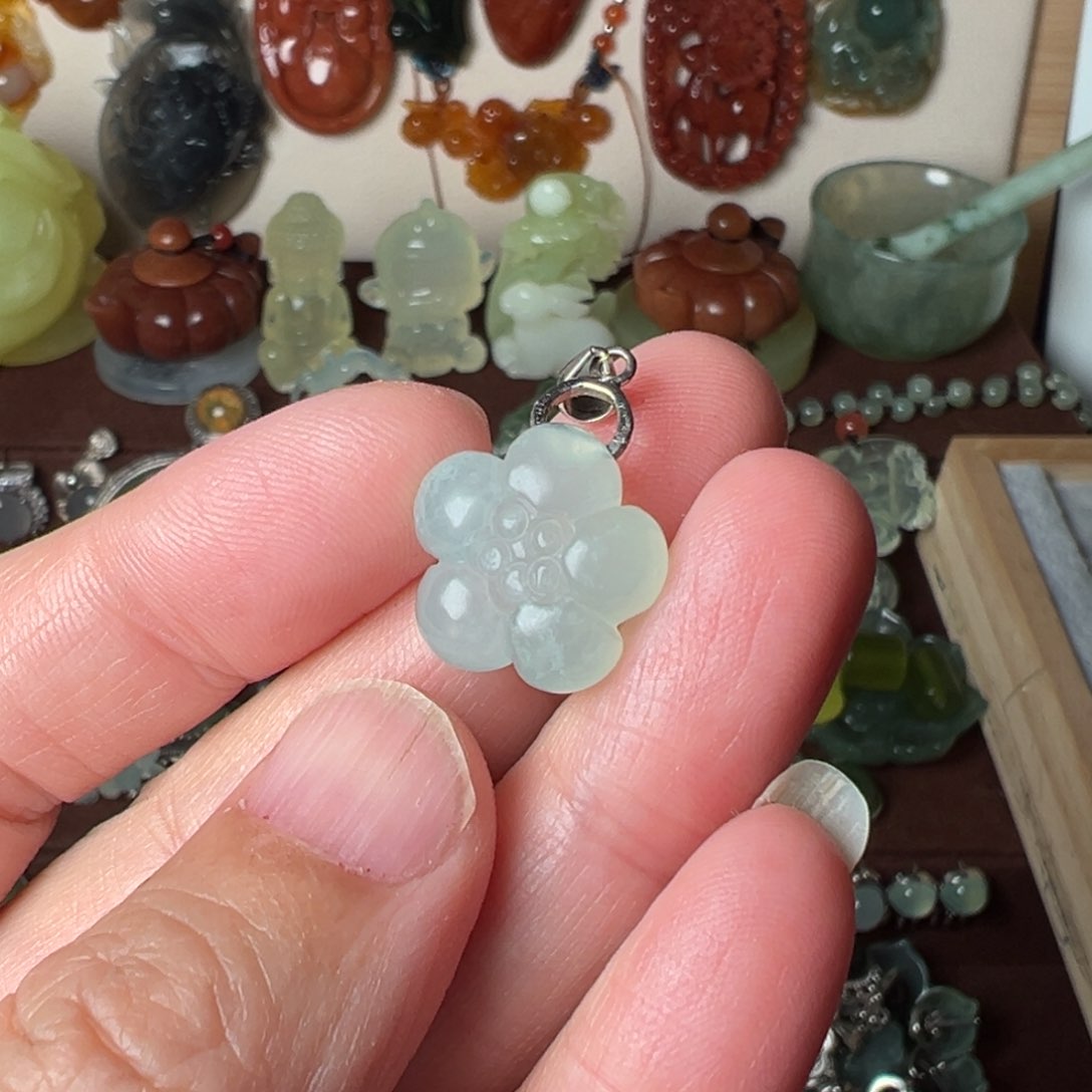 蛇纹石玉吊坠(不含链)未镶嵌