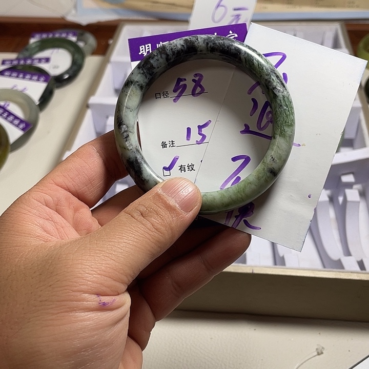 岫玉未镶嵌手镯岫玉精美绝顶佳品