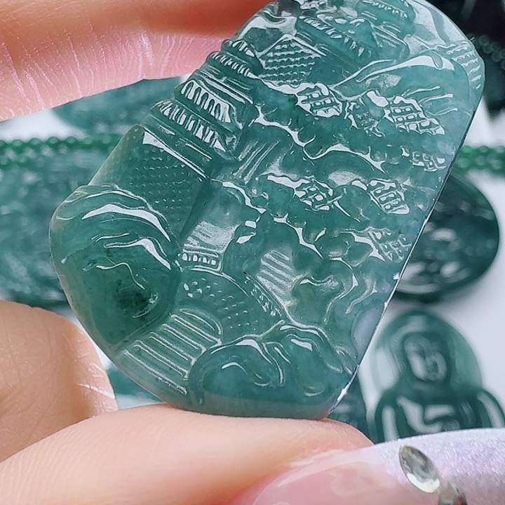 翡翠未镶嵌颈饰天然的A货翡翠多样性发其一 