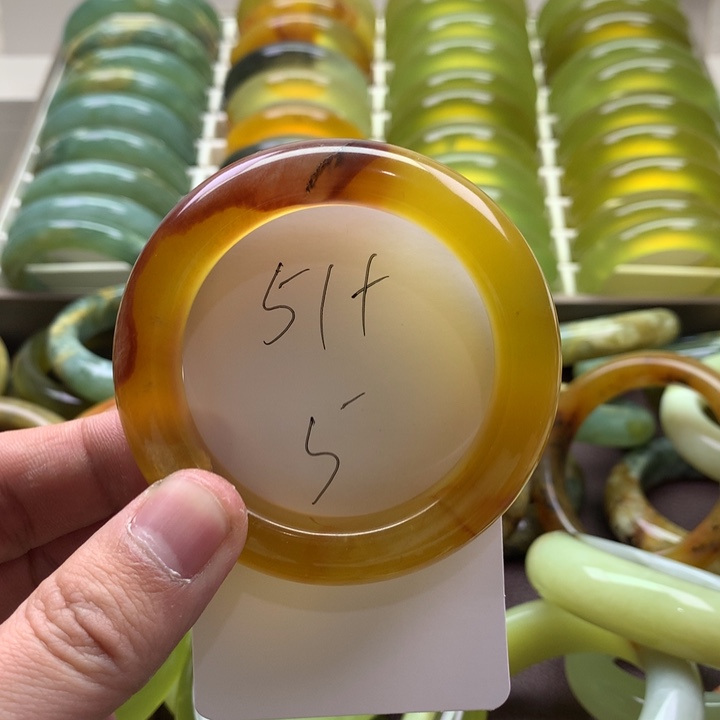 *****蛇纹石玉未镶嵌手镯