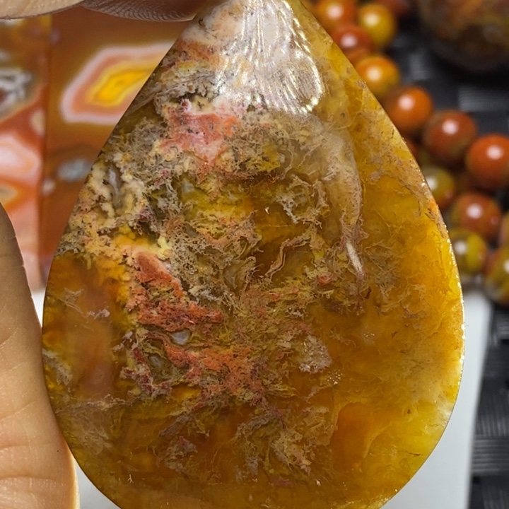 玛瑙/玉髓颈饰足银镀金镶嵌打*了