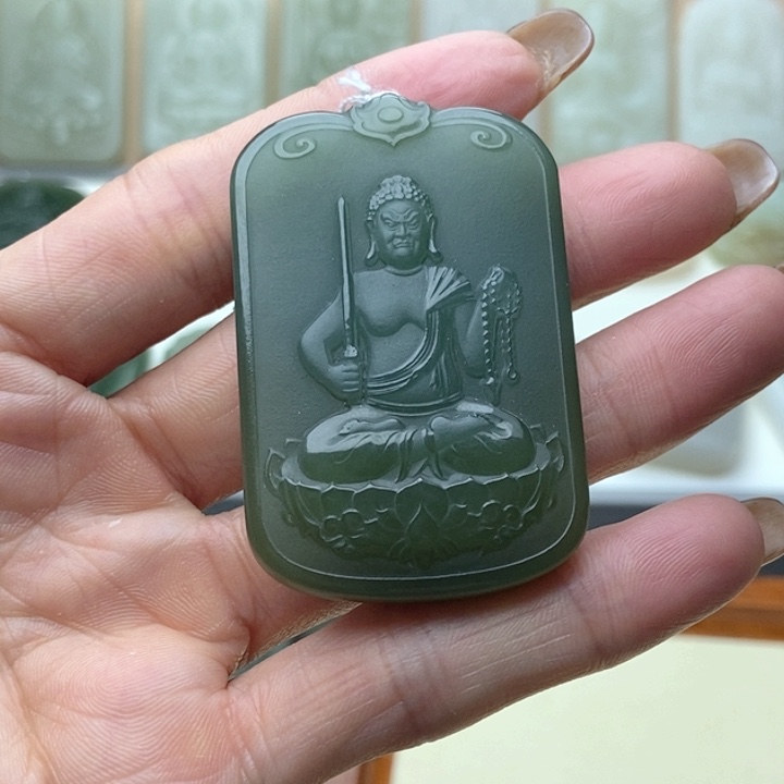 和田玉颈饰未镶嵌云**巅