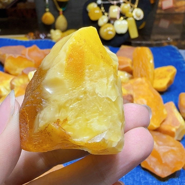 定制琥珀未镶嵌蜜蜡