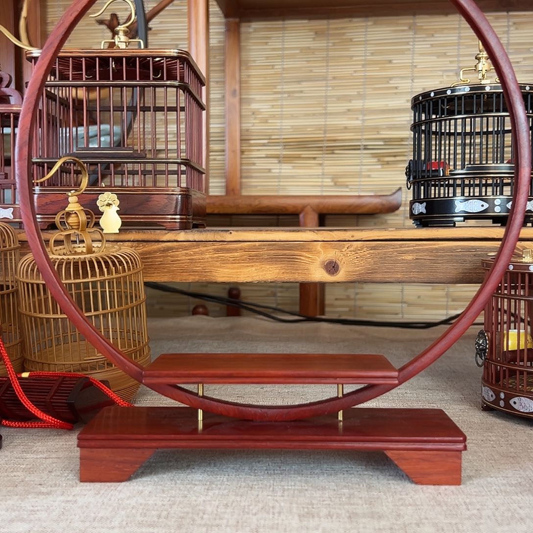 戒***空红木圆的架子一个