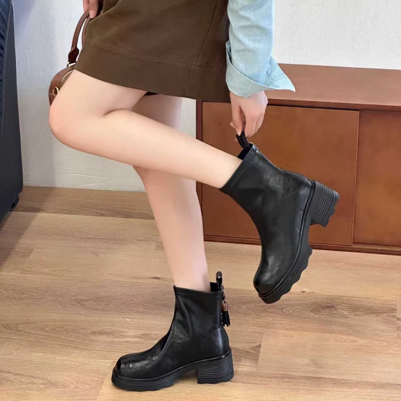 英伦风小个子厚底增高5公分复古马丁靴超火后拉链串珠短靴887778