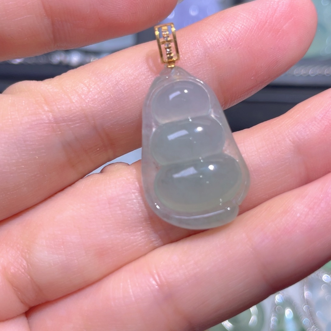 颈饰18K金镶嵌翡翠翡翠