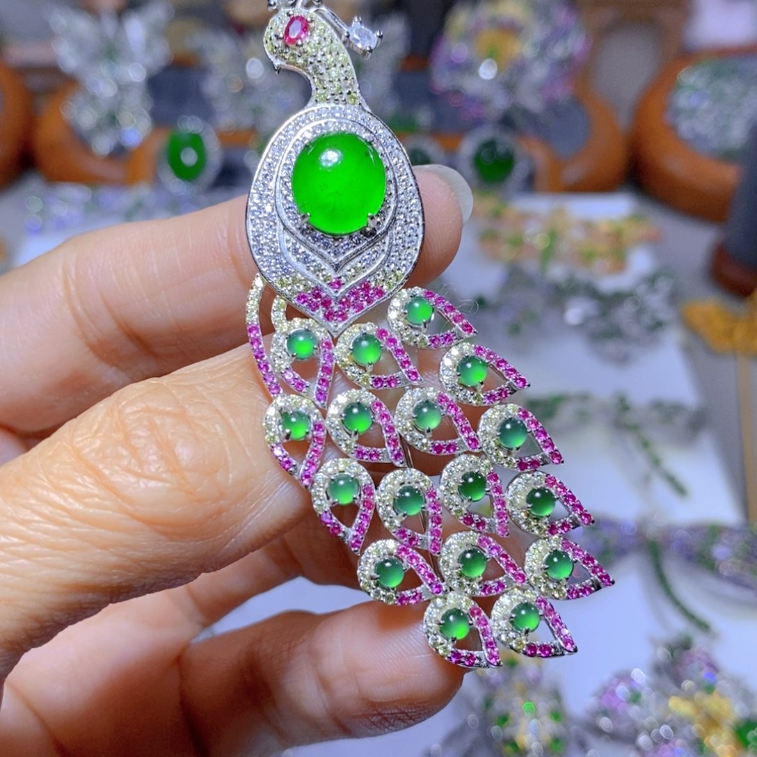 翡翠颈饰合金天然翡翠