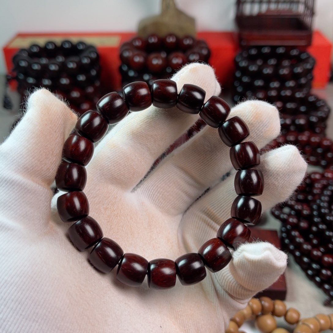 小叶紫檀手串/手链10/11直切高油密金星