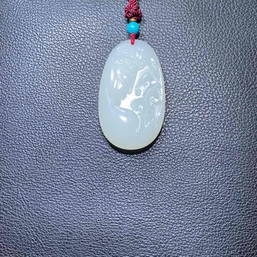 和田玉颈饰未镶嵌绝**局