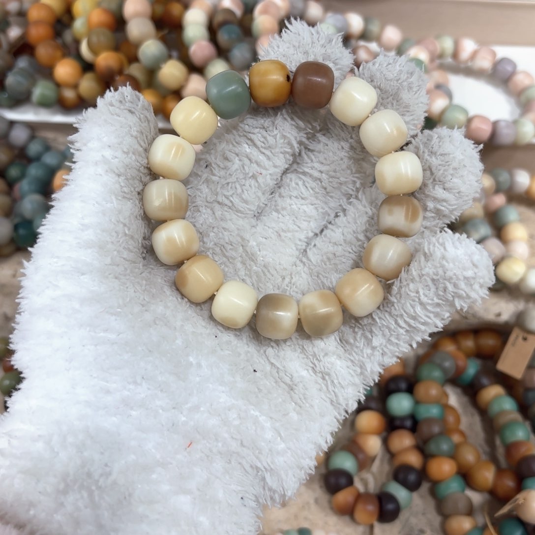 白玉菩提吊坠瑕疵10阿巴阿巴阿巴卡14