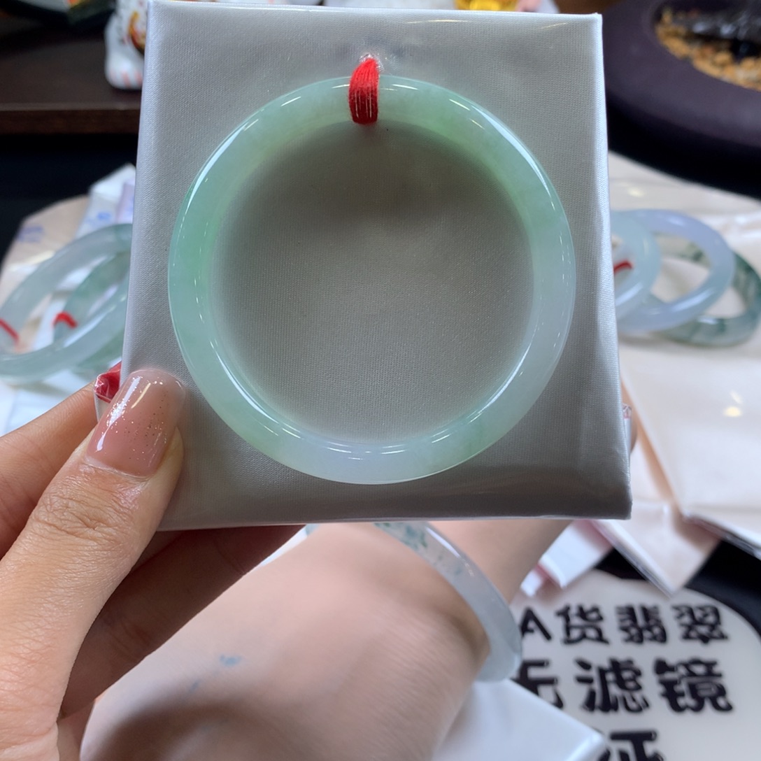 翡翠未镶嵌手镯54圈口