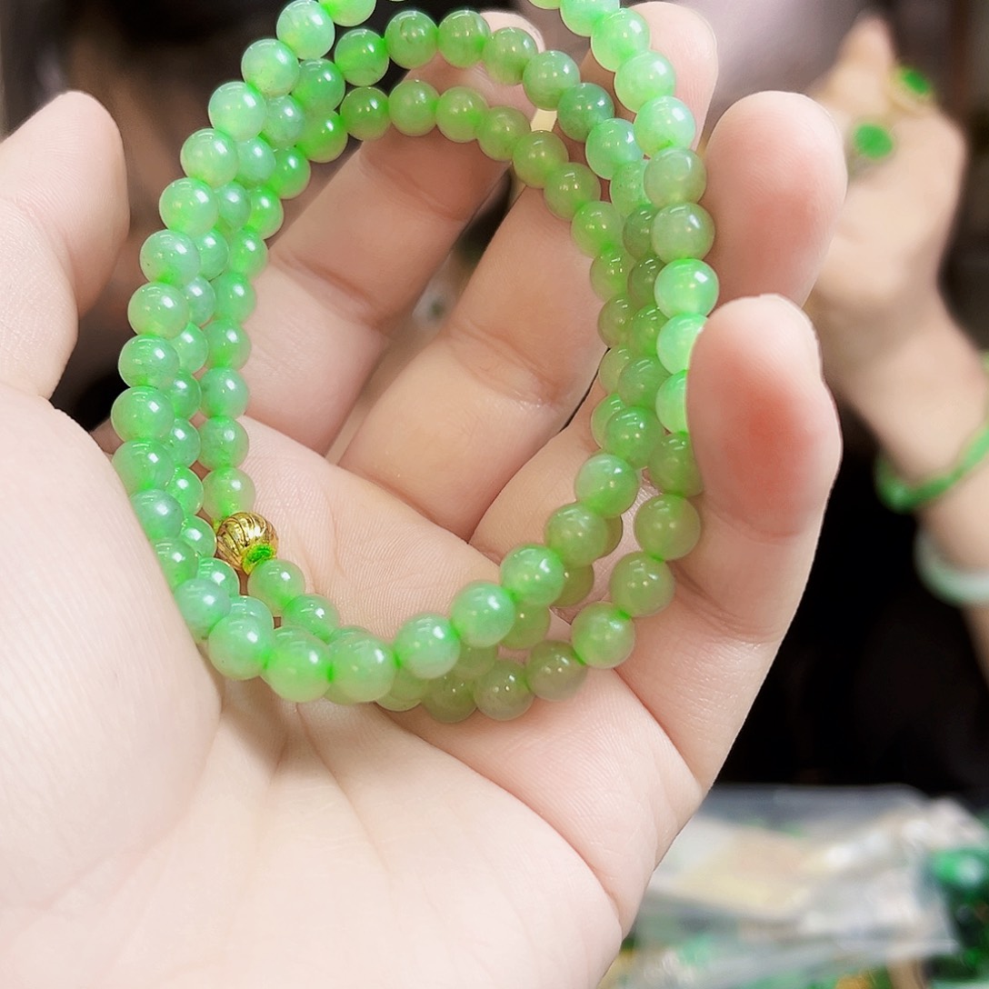 翡翠未镶嵌颈饰项链