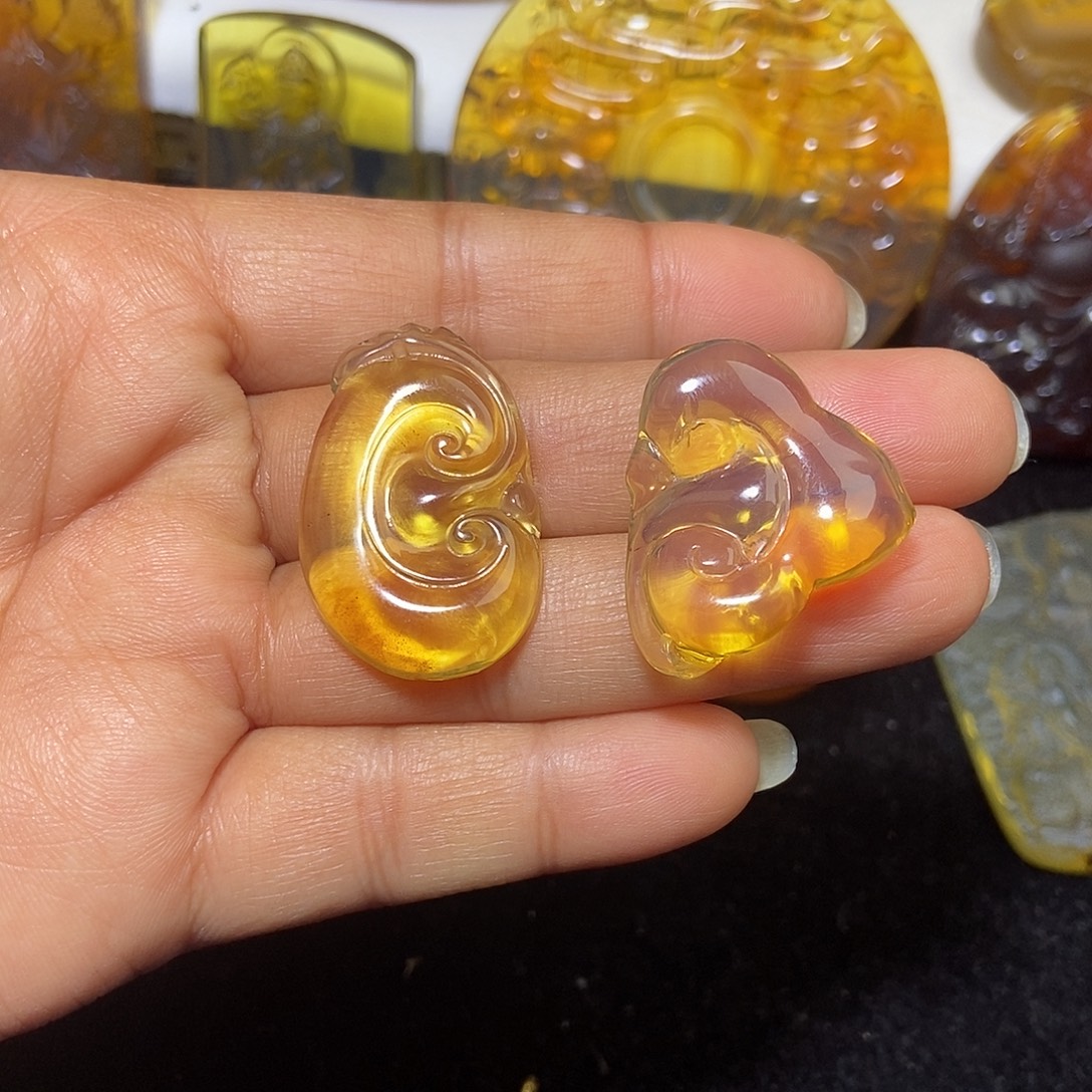 琥珀未镶嵌颈饰缅甸天然琥珀吊坠