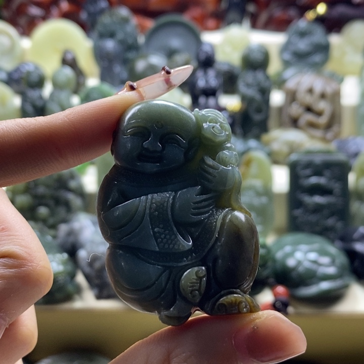 和田玉颈饰未镶嵌