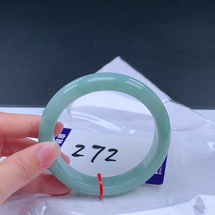 翡翠手镯未镶嵌61.7圈817015