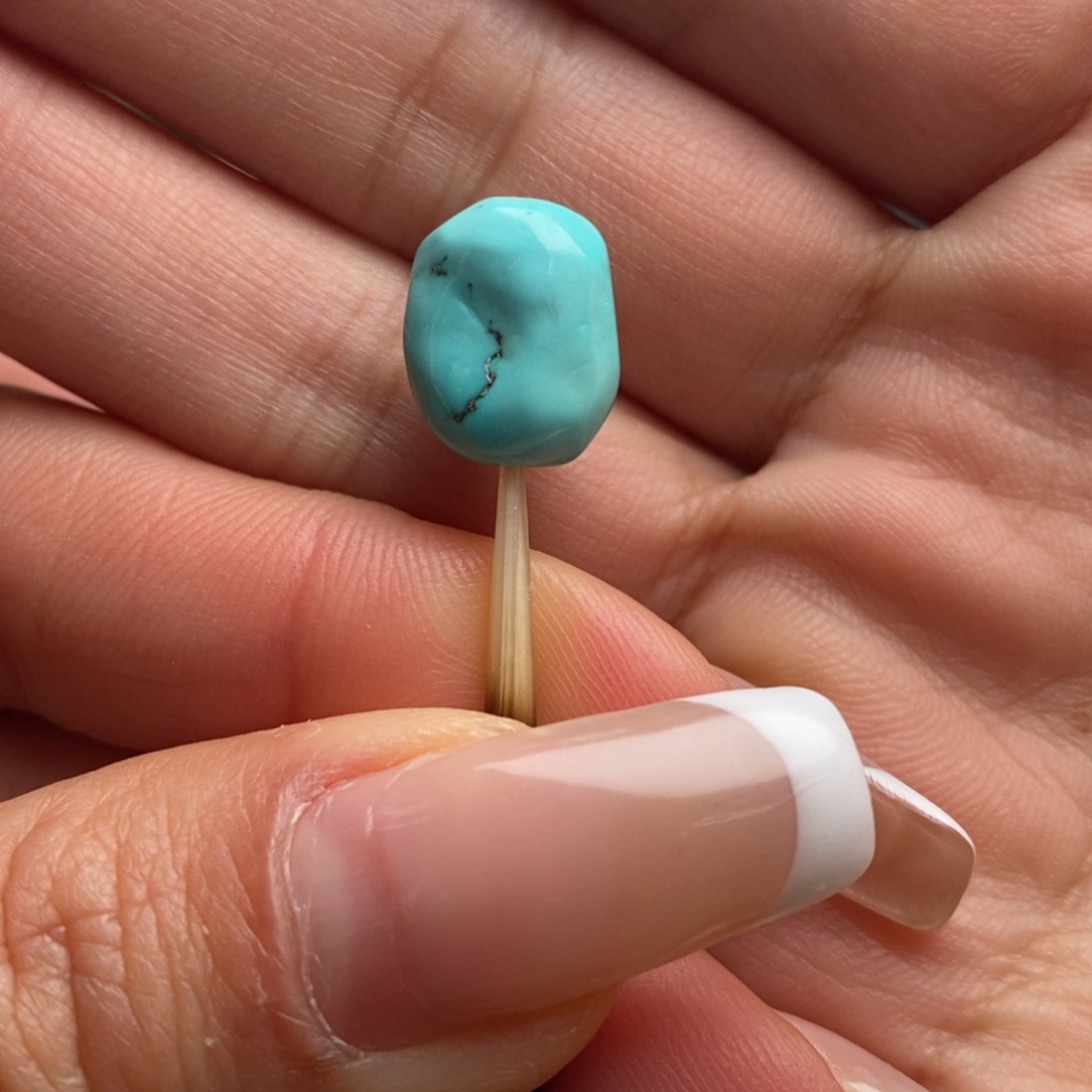 没***的绿松石未镶嵌珠宝奇石