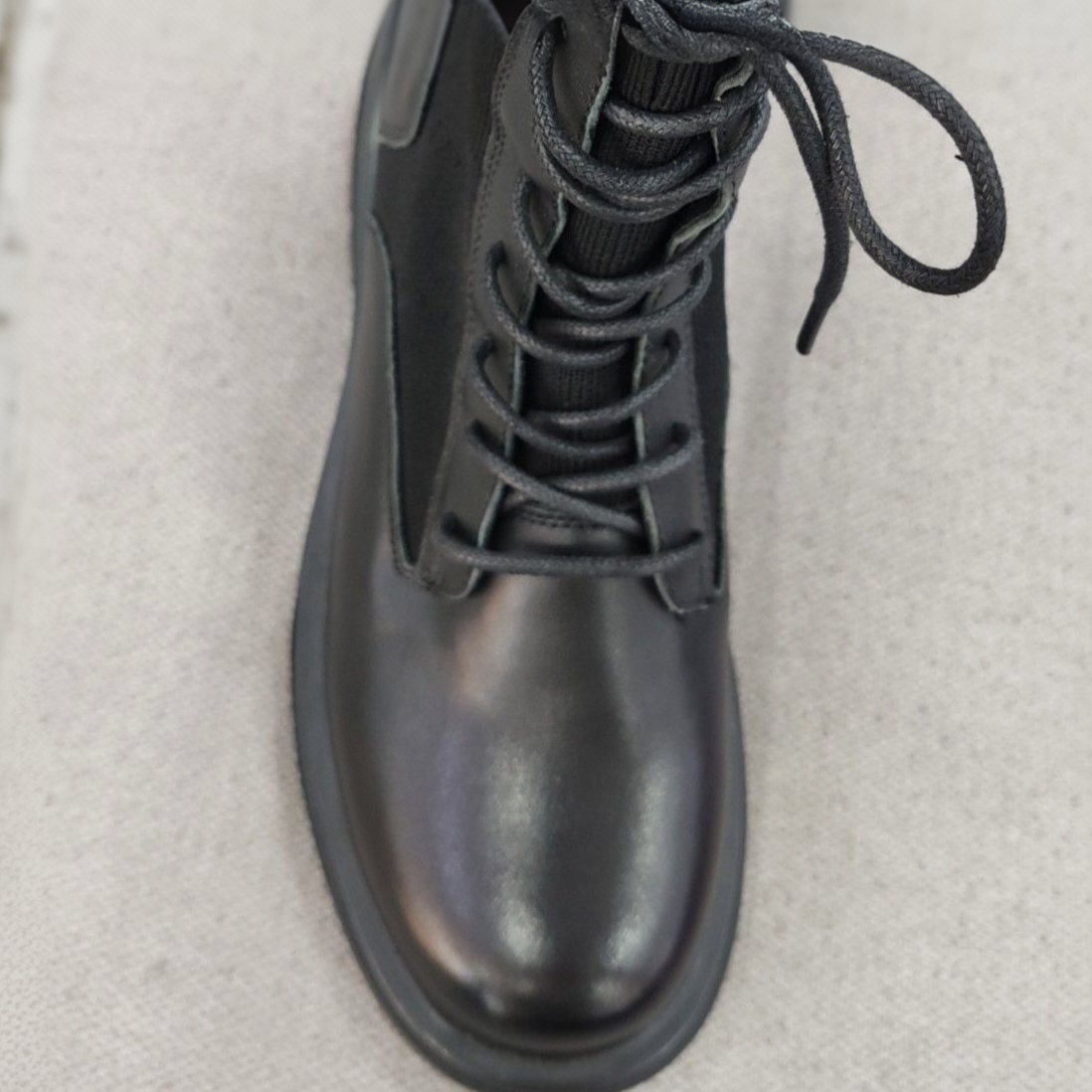 卡帝罗诗牛女靴中筒常规款马丁靴女靴女士黑色女鞋