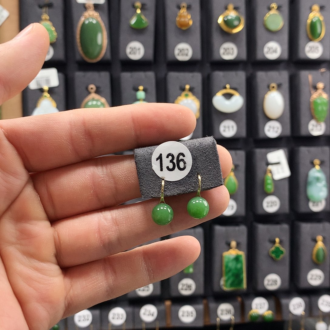 和田玉耳饰18K金镶嵌