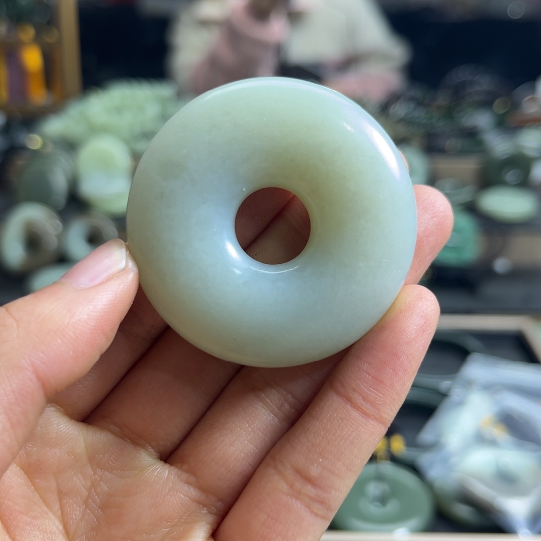 *****和田玉未镶嵌颈饰