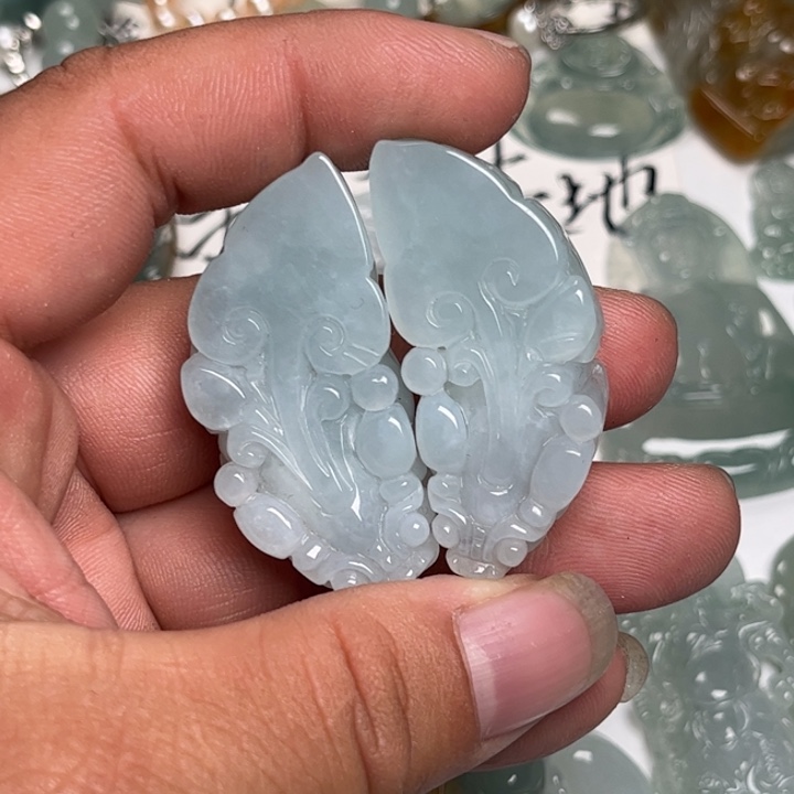 翡翠未镶嵌颈饰貔貅