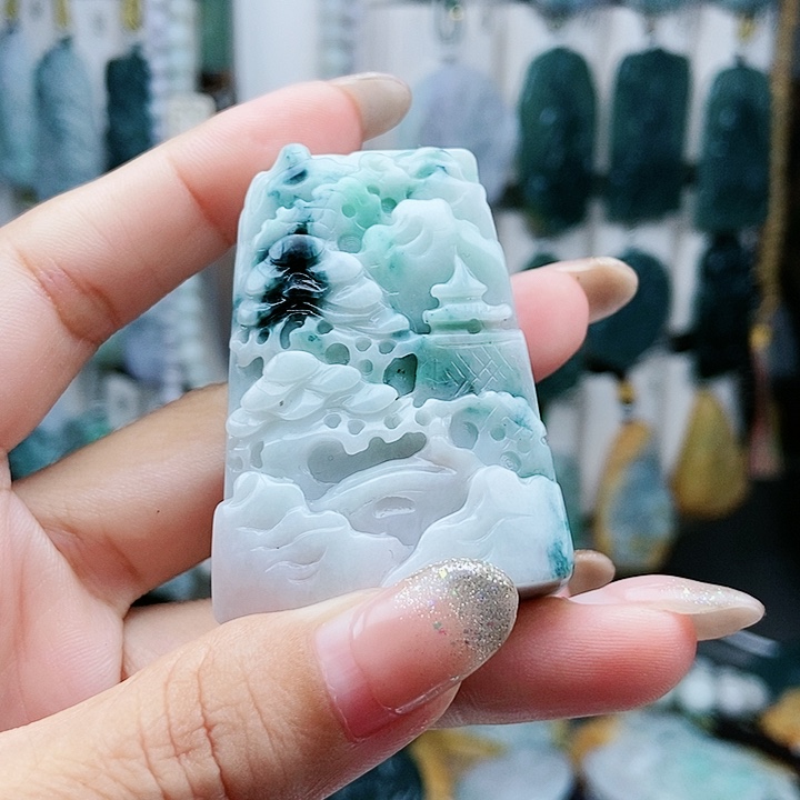 翡翠未镶嵌颈饰翡翠
