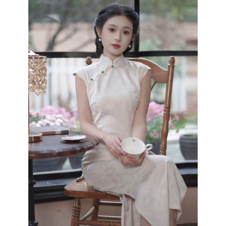 新中式旗袍2024新款女年轻款气质复古民国日常无袖改良连衣裙长款
