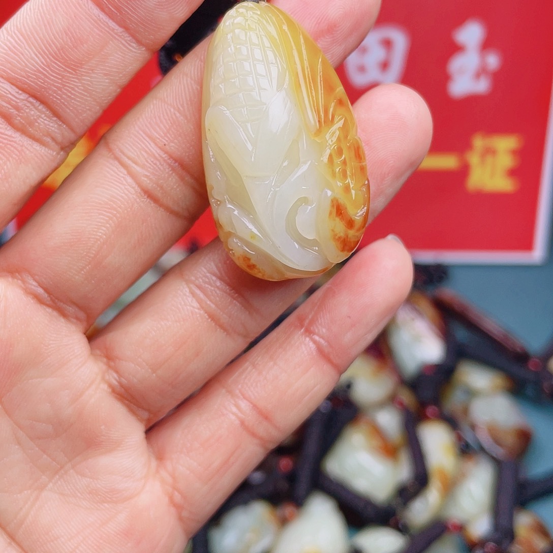 和田玉颈饰未镶嵌