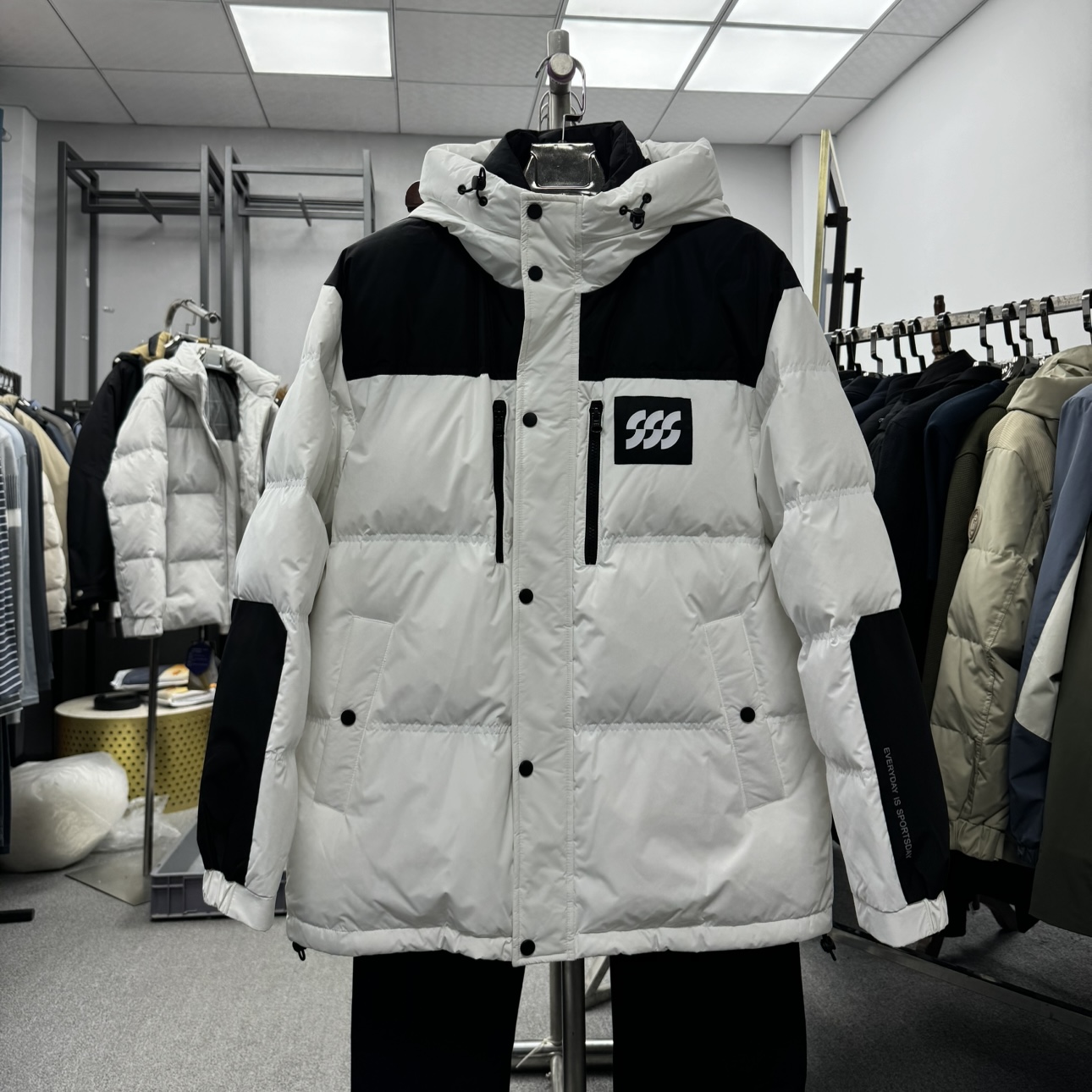 男士冬季连帽白鸭绒羽绒服YH59018