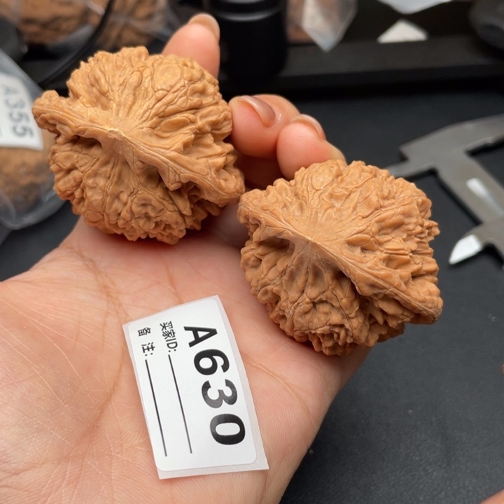 文玩核桃吊坠核桃