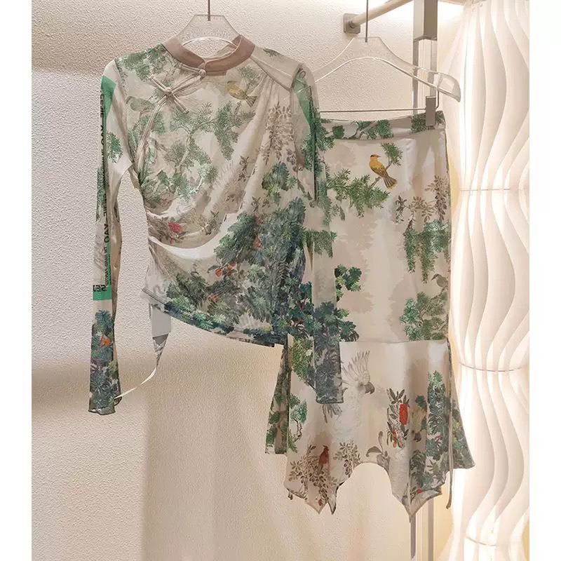 新中式显高瘦高级感国风盘扣绿色套装裙