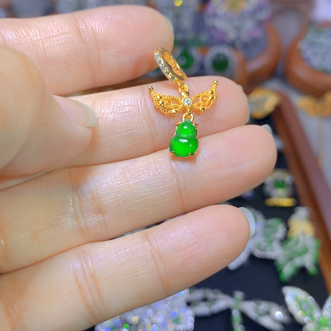 翡翠颈饰银S925镶嵌天然翡翠