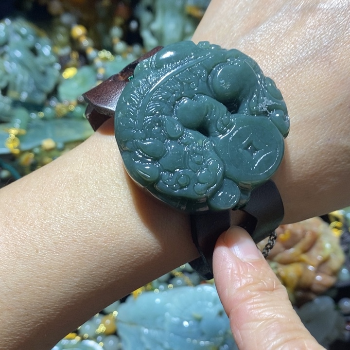 岫玉岫玉吊坠未镶嵌