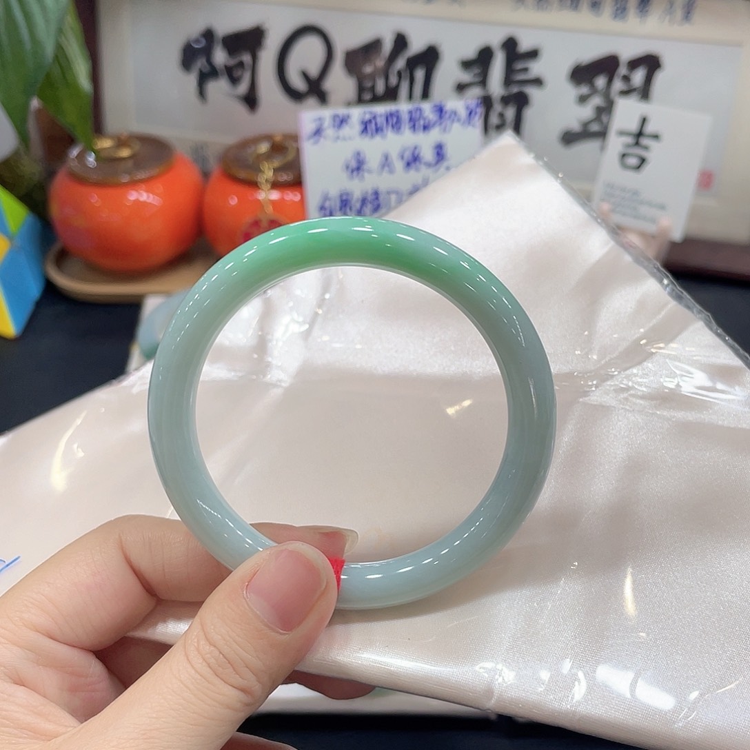 翡翠未镶嵌手镯天然缅甸A货翡翠手镯5