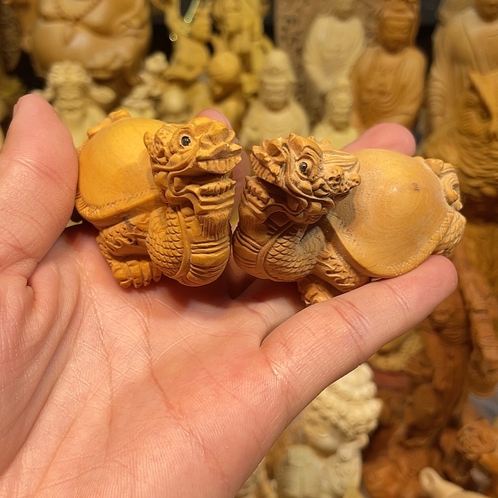 君***交黄杨木小瑕疵龙龟一对