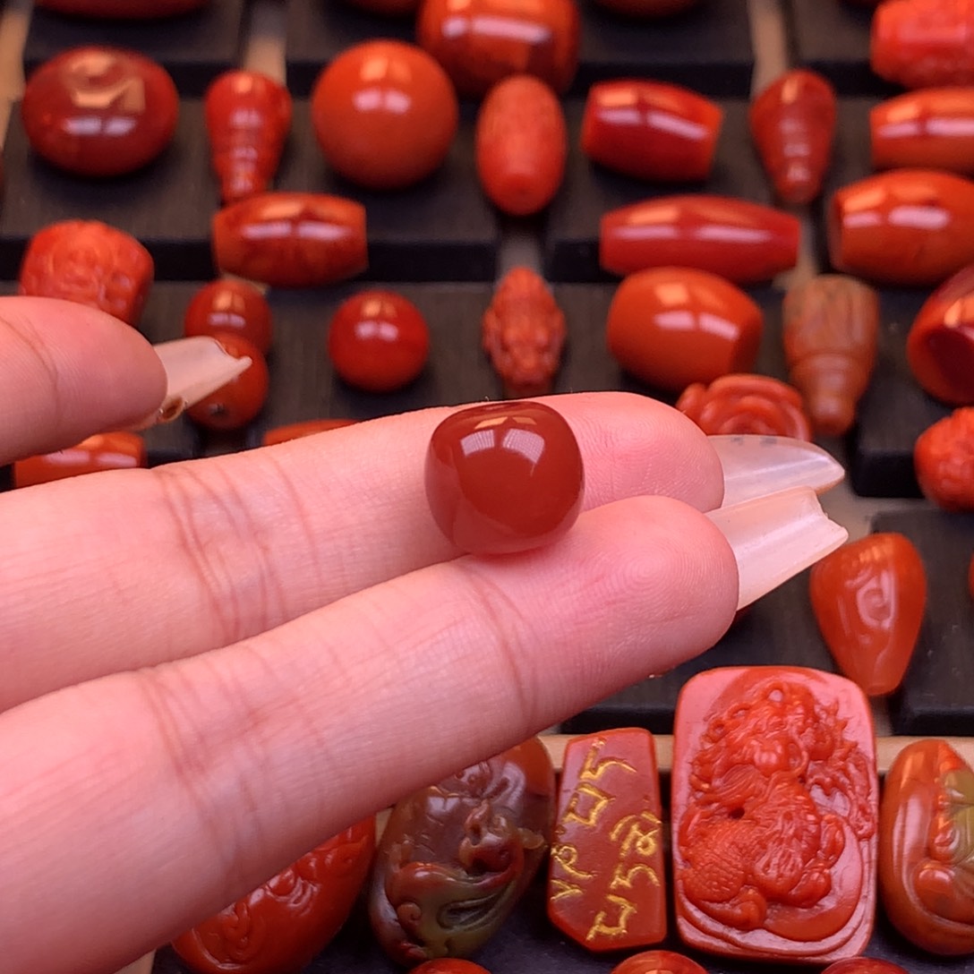 南红玛瑙未镶嵌川料原矿老型单珠11.7mm