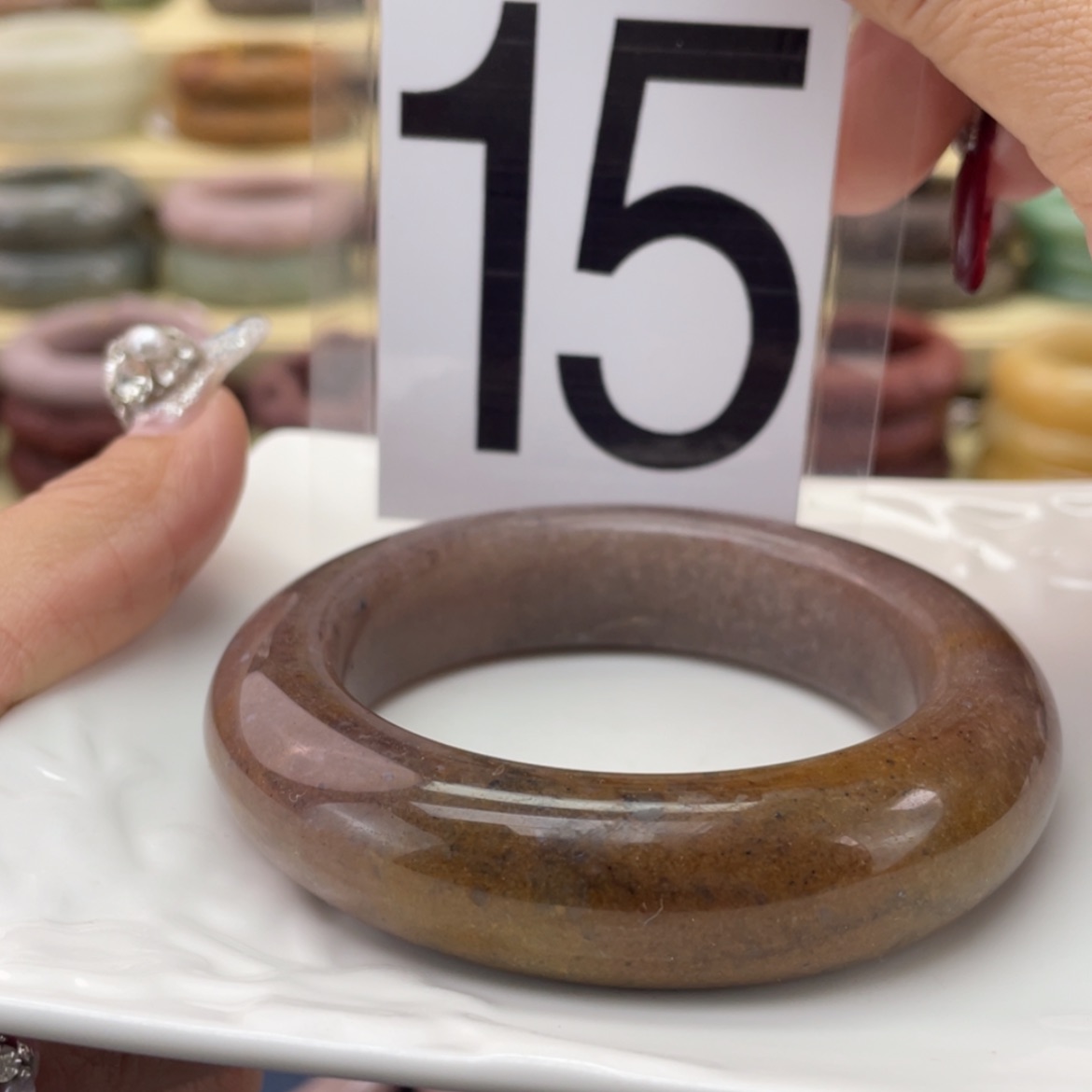 【闪购商品】石英质玉手镯未镶嵌