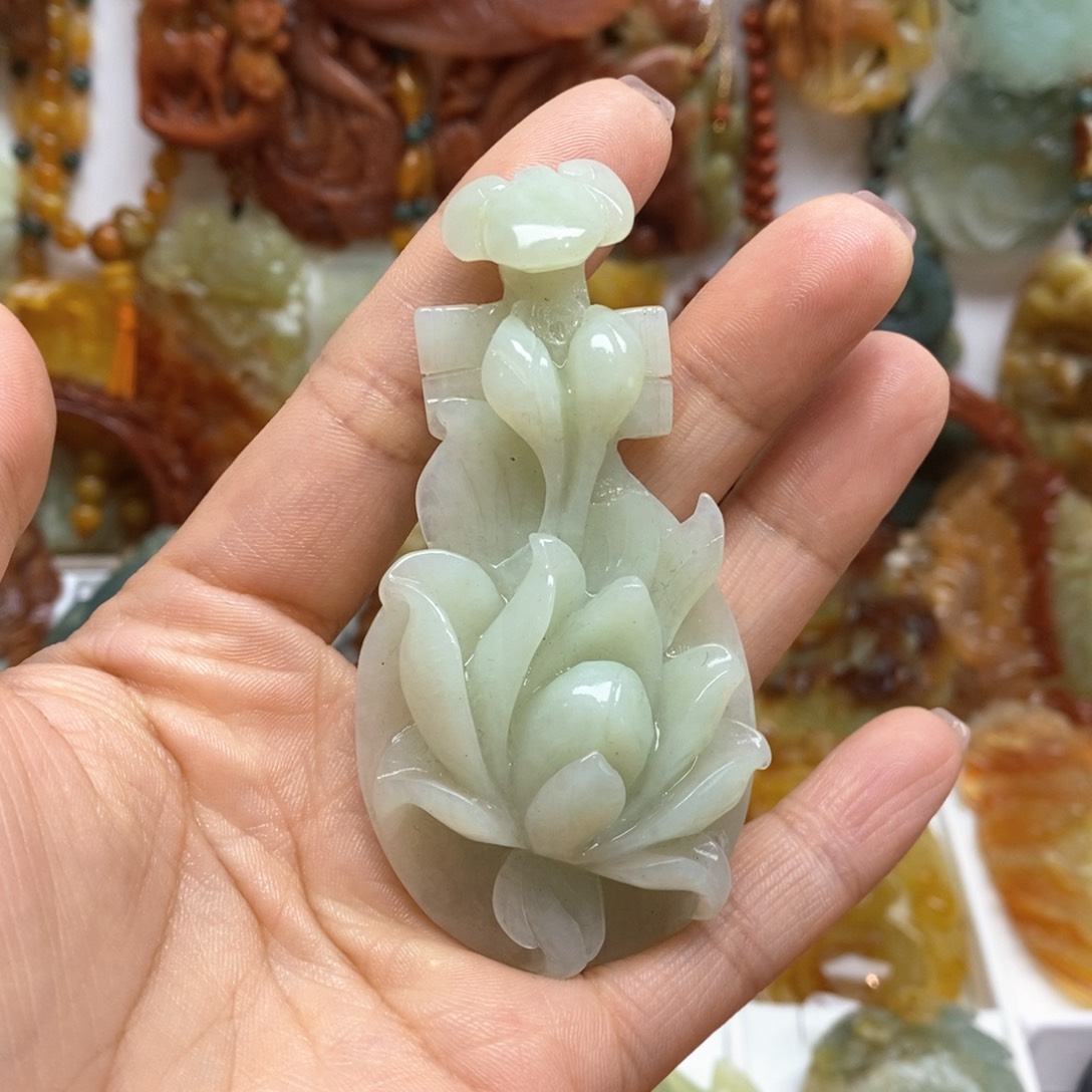 蛇纹石玉颈饰未镶嵌a***意