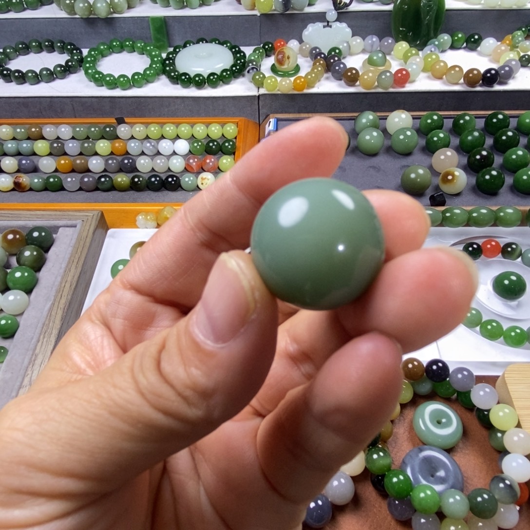 水***生和田玉散珠卡20粉青