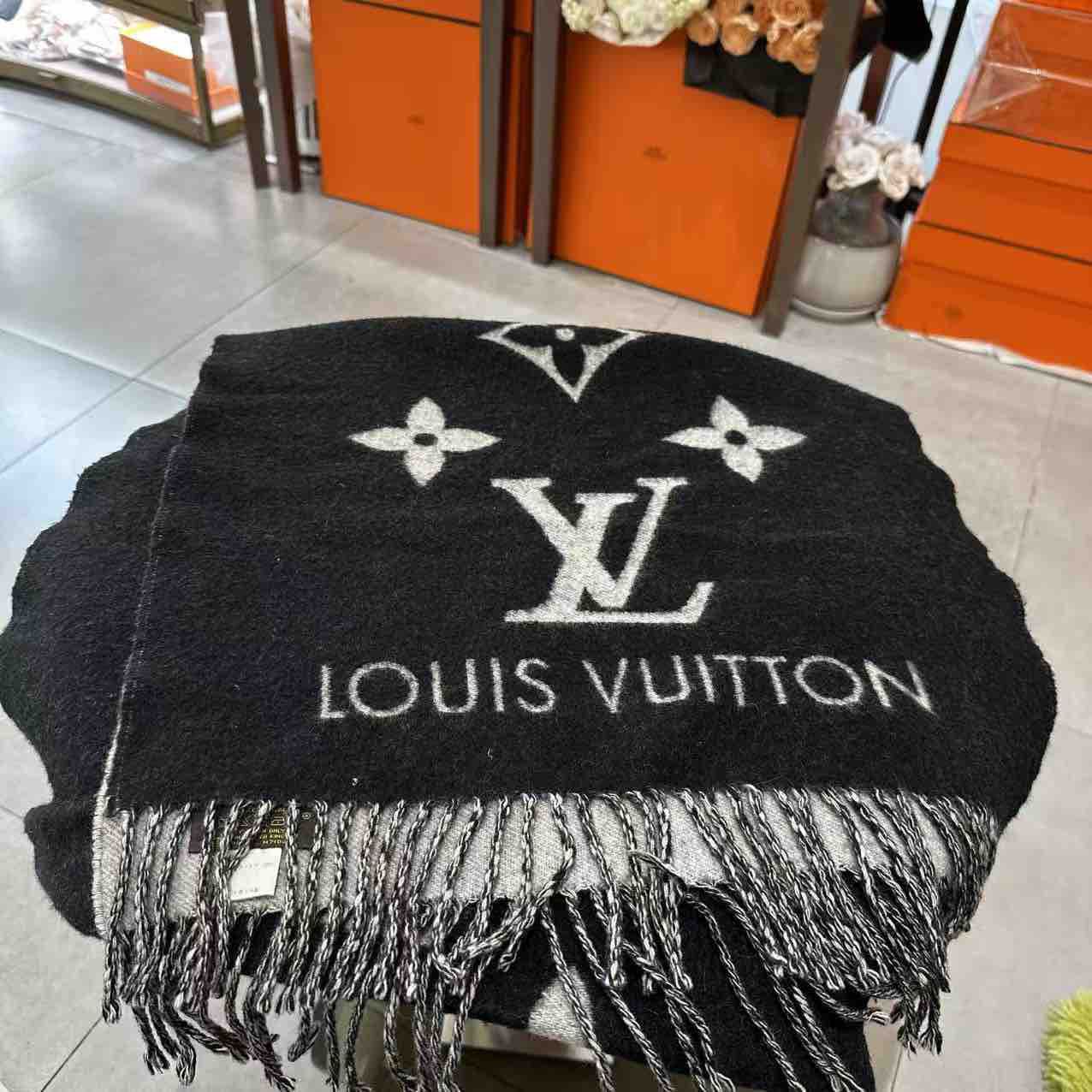 99新 LouisVuitton/路易威登 LV双面羊绒围巾 US5121423