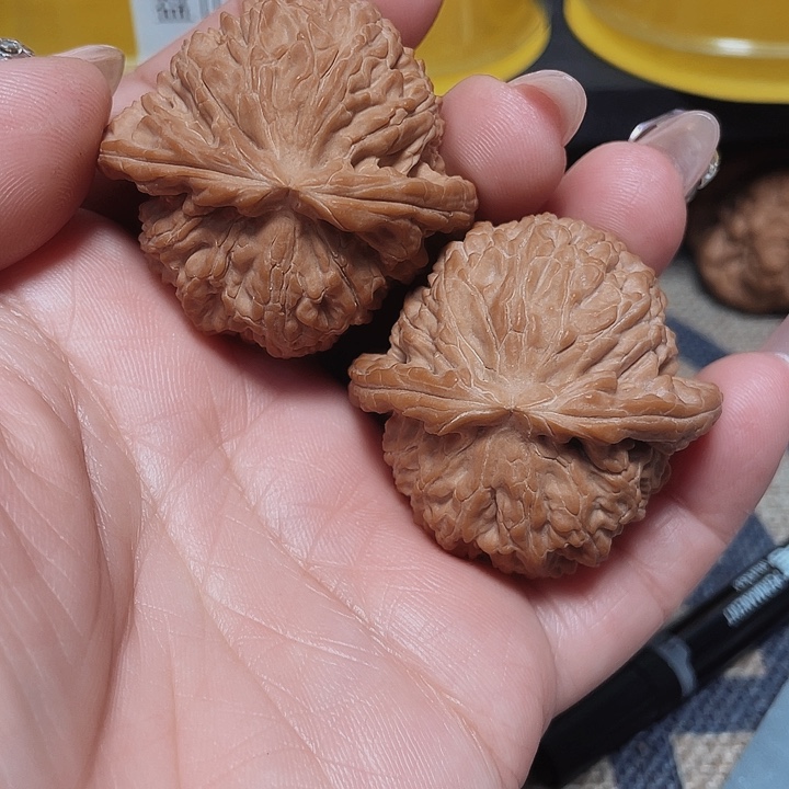 文玩核桃把件阿*白狮子42