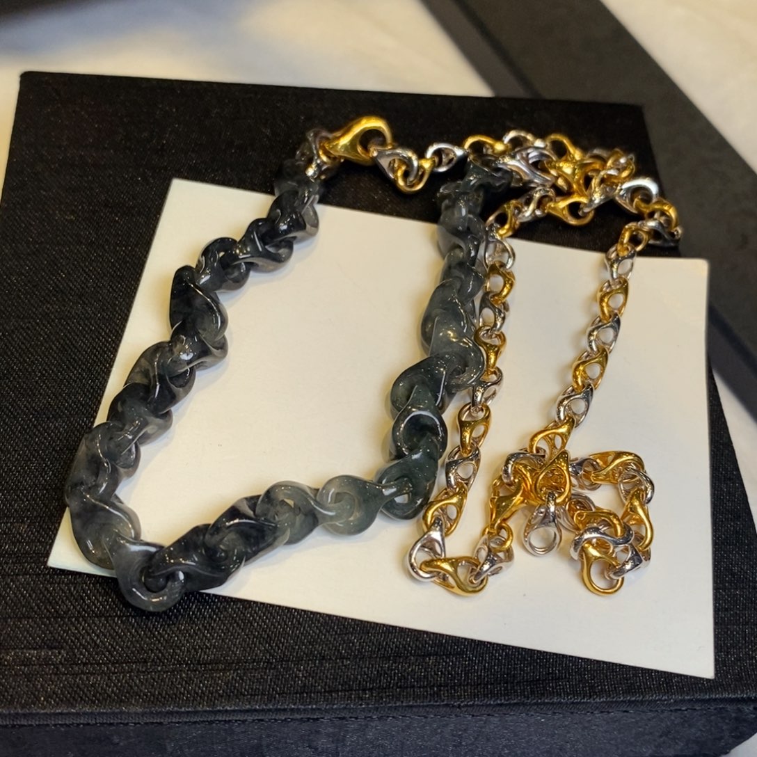 翡翠项链18K金镶嵌冰乌鸡拉环