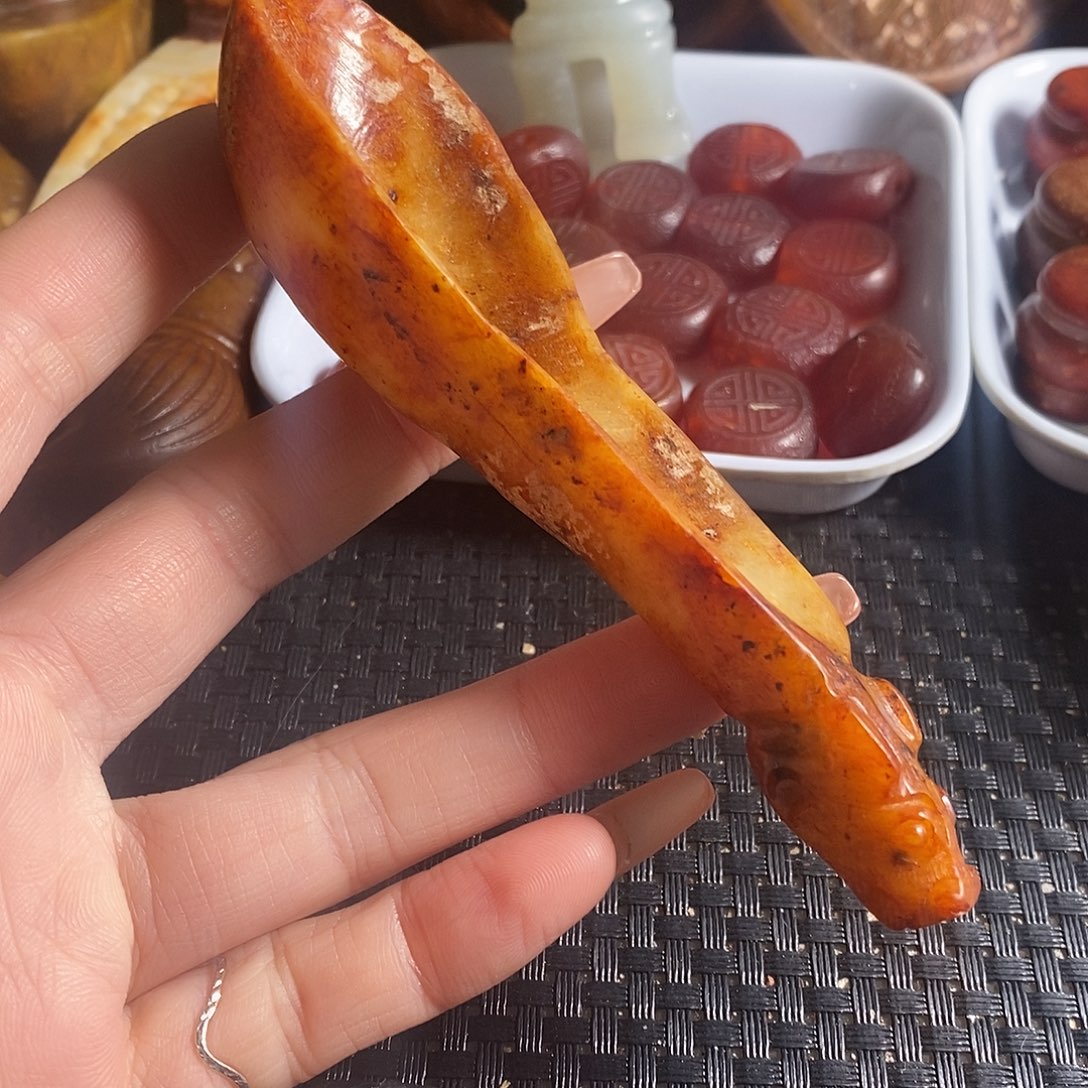 岫玉未镶嵌珠宝奇石