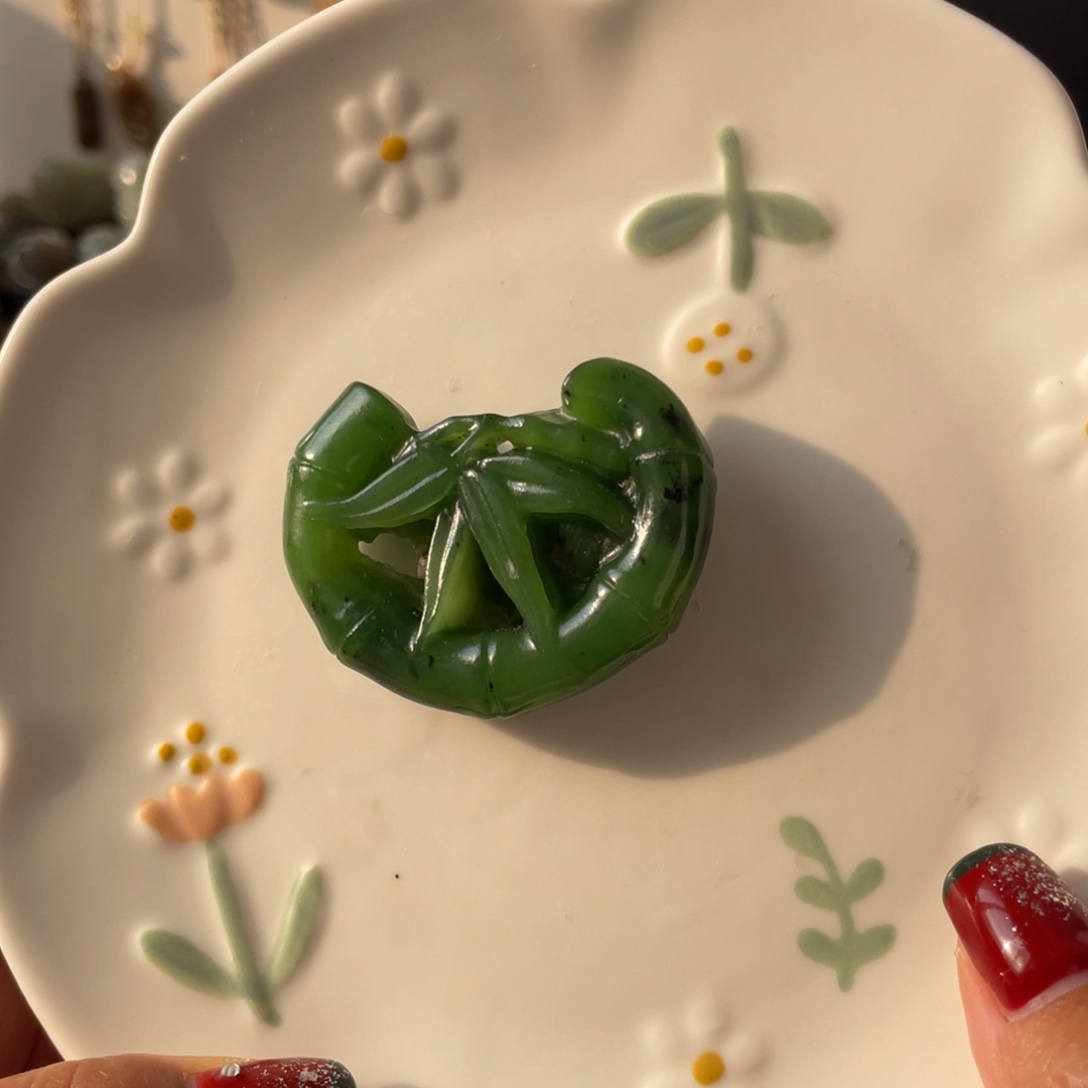 和田玉未镶嵌颈饰碧玉竹节锁