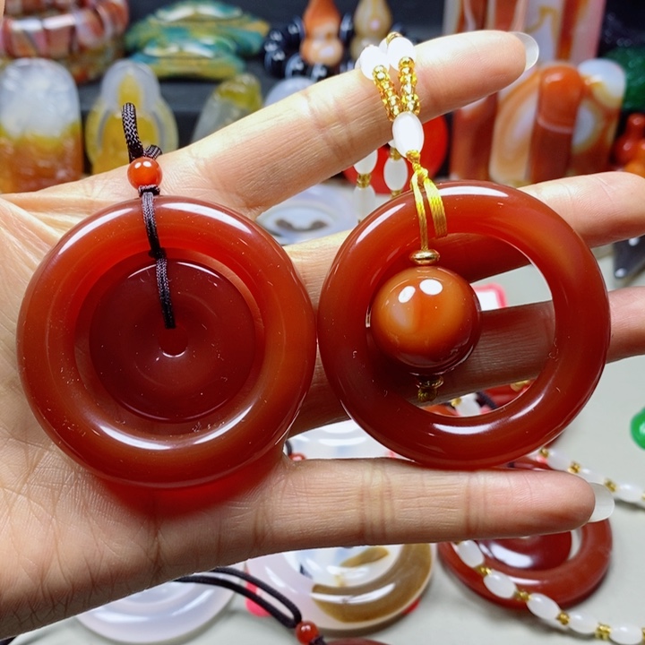 未镶嵌吊坠(不含链)玛瑙/玉髓?****?