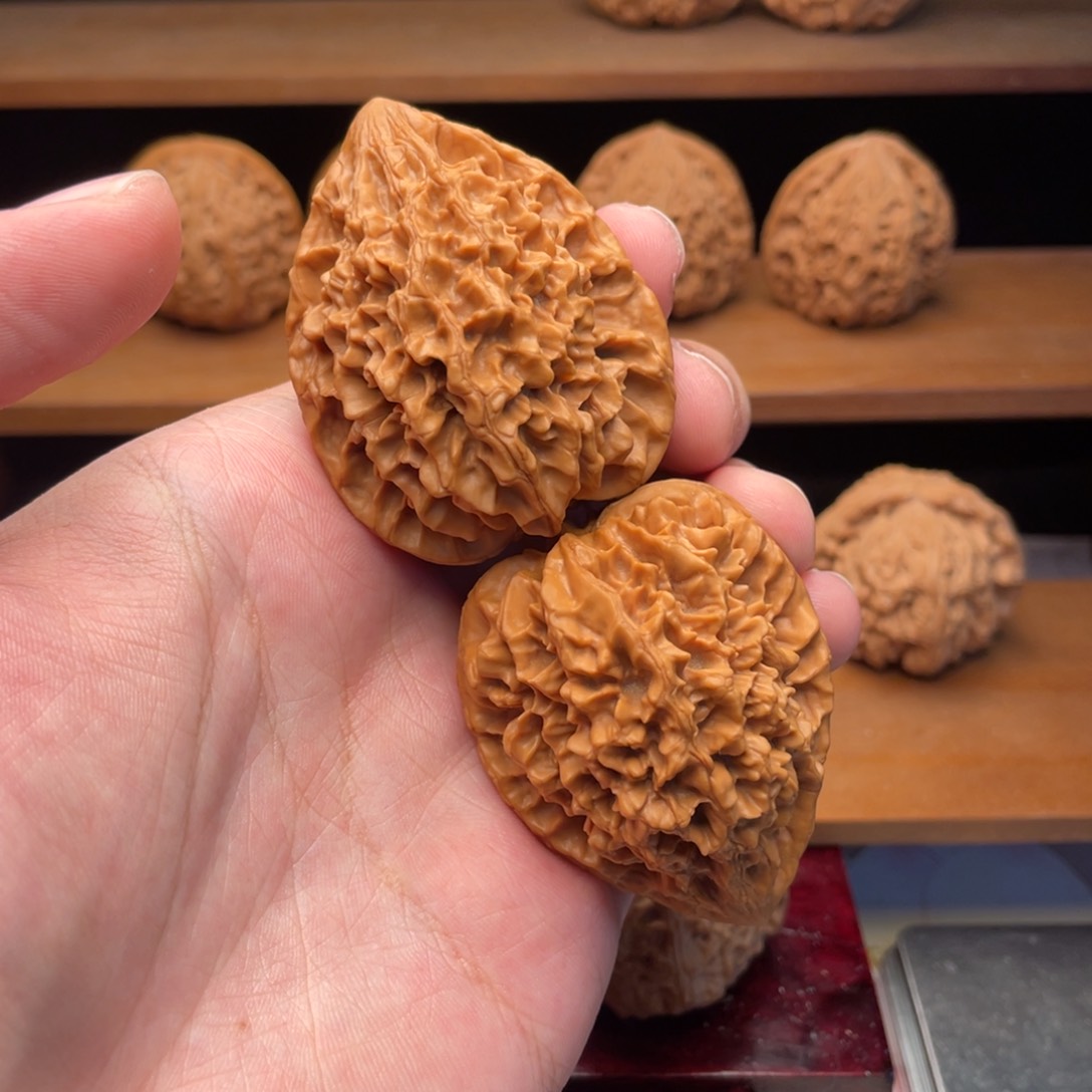 文玩核桃把件会**狼42.8招财鼠